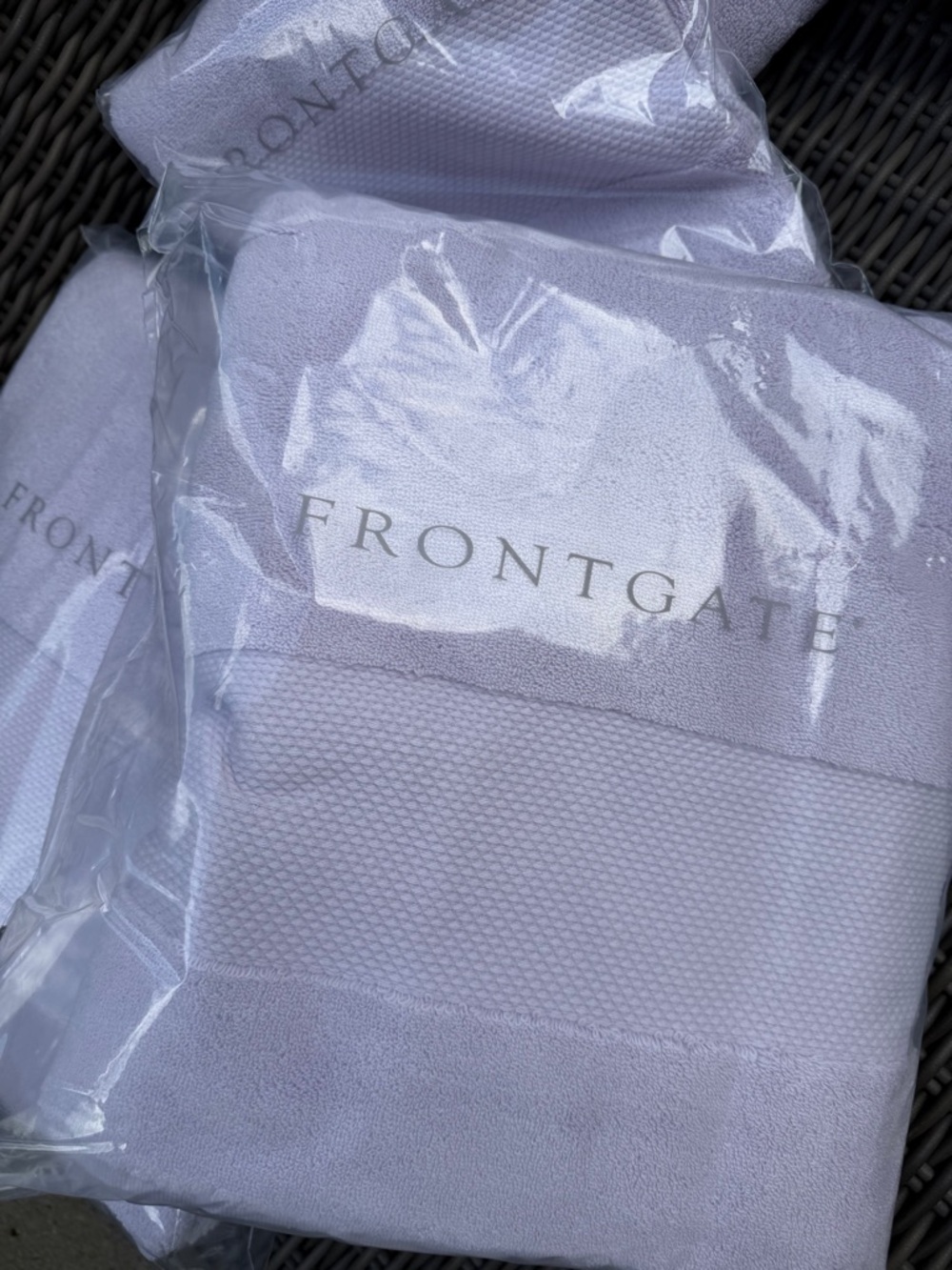 Frontgate Resort Bath Towel Set - NWT - Picture 10 of 16